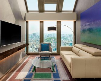 Four Points by Sheraton Seoul, Gangnam - סיאול - סלון