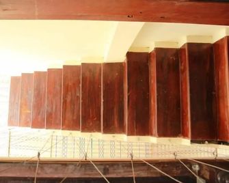 Vanpila - Savannakhet - Escalier