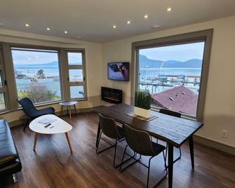 Globalstay. Paradise Marina Place - Cowichan Bay - Dining room