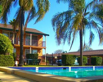 Homestead Motel - Dubbo - Bể bơi