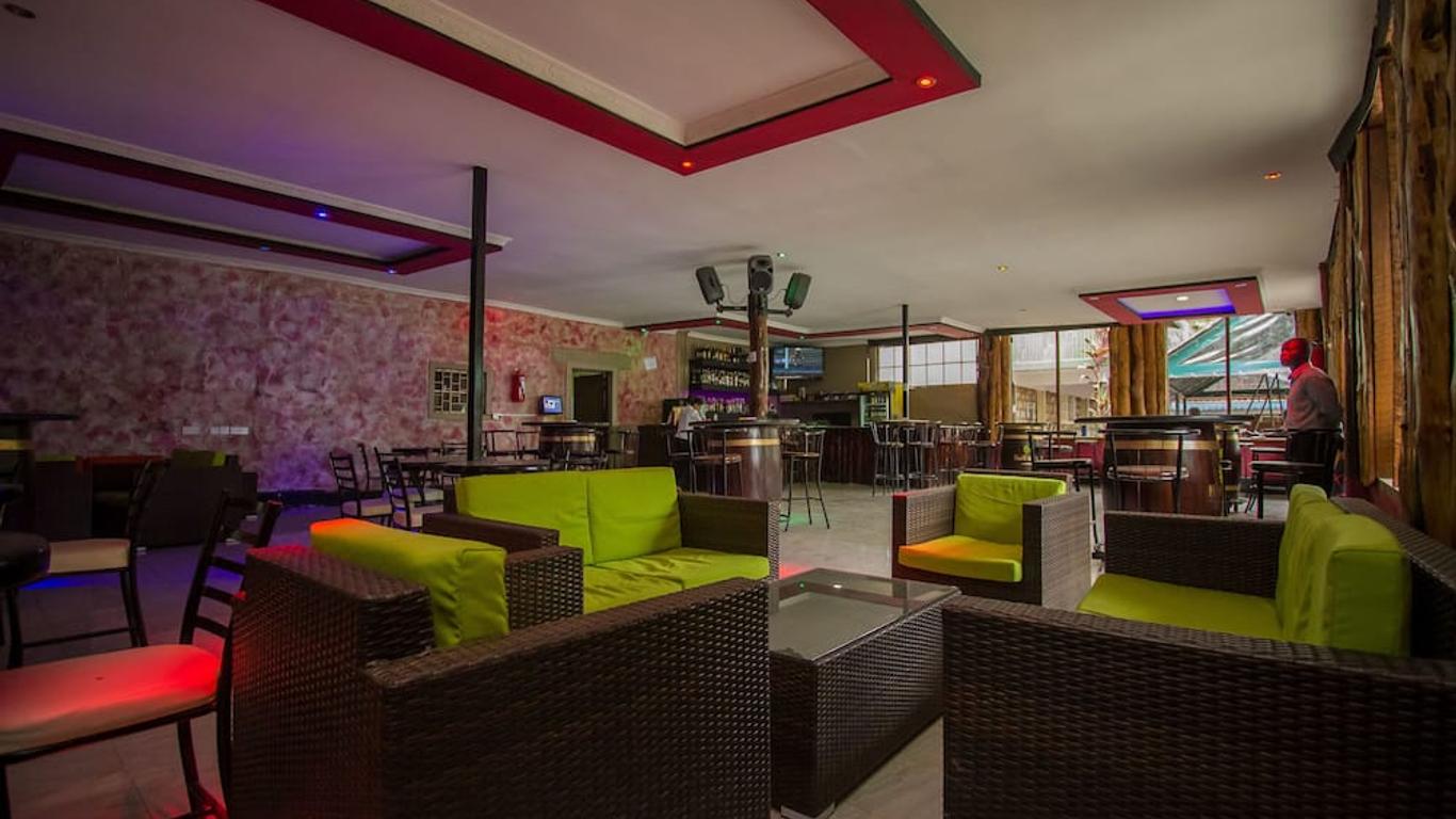 Balis Best Bar and Resort