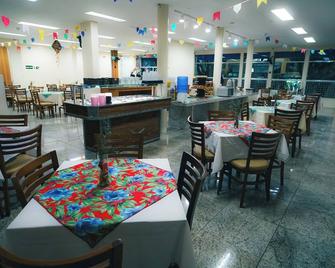 Hotel Dan Inn Pocos De Caldas - Poços de Caldas - Restaurant