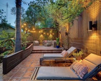Designer Silver Lake Hillside Retreat with Sauna - Los Angeles - Pátio