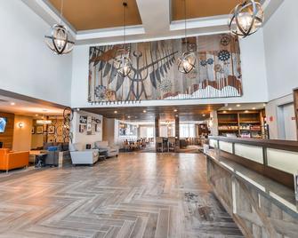 Four Points by Sheraton Barrie - Barrie - Lobby