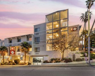 Best Western Plus All Suites Inn - Santa Cruz - Bâtiment