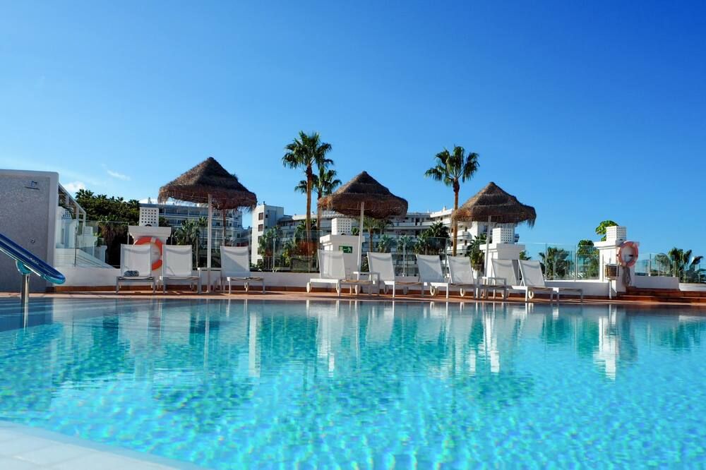 فلامينجو بيتش مايت - اديجي - حوض السباحة