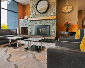 Best Western Plus Silverdale Beach Hotel - Silverdale - Lobby