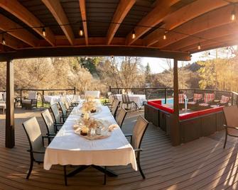 Family Reunion Perfection. Sleeps 50. Private Pool. Dates available June 2025. - Preston