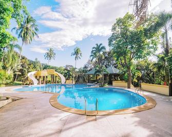 Vista Venice Resort - Morong - Piscina