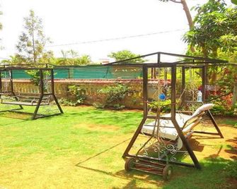 The Manas Cottage - Saputara - Edificio