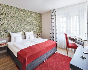 Hirsch Hotel - Ostfildern - Bedroom