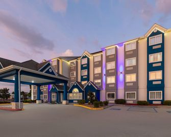Microtel Inn & Suites by Wyndham Baton Rouge Airport - Baton Rouge - Building