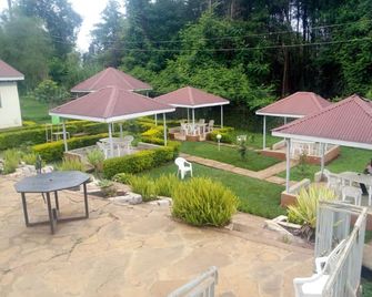 Le Voyage Resort - Kitale - Patio