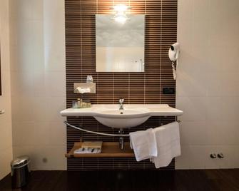Hotel Del Rio Srl - Ristorante E Azienda Agricola - Casinalbo - Bagno