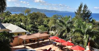 Hotel Grand A View - Bahía Montego - Alberca