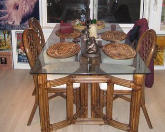Ocean Beach Penthouse available April 19 to May 18 - San Francisco - Essbereich