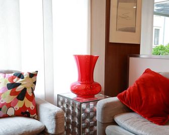 Hotel Mediolanum - Milan - Living room