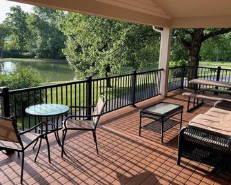 Lititz Family Friendly Apt by the Hammer Creek - Lititz - Balcony