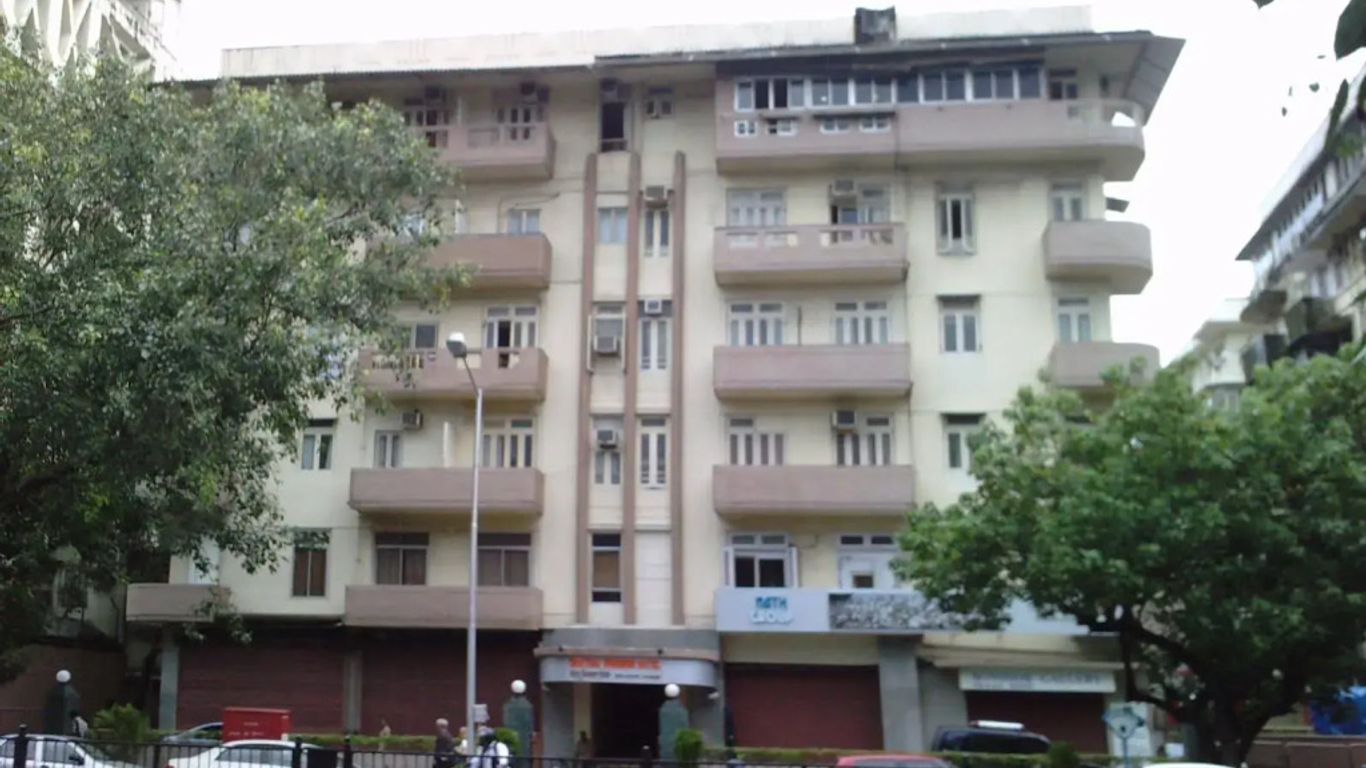 Chateau Windsor Hotel - Marine Drive