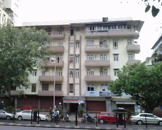 Chateau Windsor Hotel - Marine Drive - Mumbai - Building