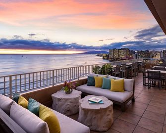 The Twin Fin Hotel - Honolulu - Balcony
