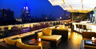 Ln Hotel Five - Guangzhou - Balcony
