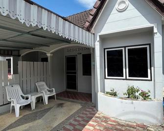 The Endless Bangtao Residence: Pm1 - Choeng Thale - Patio