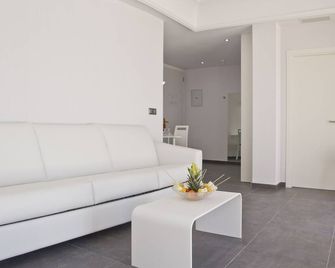 Hotel Los Delfines - La Manga del Mar Menor - Wohnzimmer