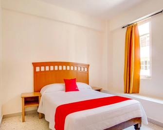 Hotel La Estancia - Colima - Bedroom