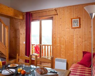 Madame Vacances Residence Les Fermes de Saint Sorlin - Saint-Sorlin-d'Arves - Living room