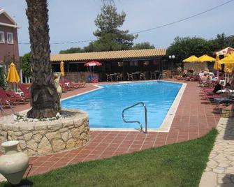 Alexandra Studios - Lassi - Pool