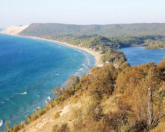 Morningside Cottage -The Most Beautiful Place In America - Sleeping Bear Park - Honor - Playa