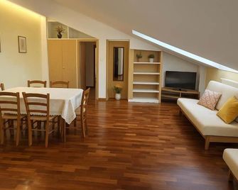 Bergamoinhome - Bergamo - Eetruimte