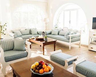 Pelican Hotel - Mykonos - Living room