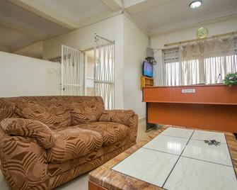 Town Lodge Tororo - Tororo - Sala de estar