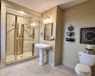 The Port Hotel - Port Washington - Salle de bain
