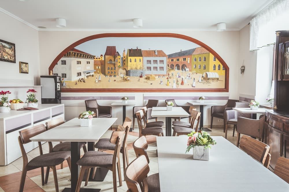 بينشن هاردبوفا - كوسيتش - مطعم