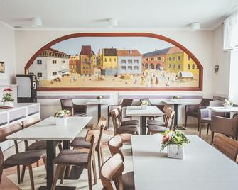 بينشن هاردبوفا - كوسيتش - مطعم