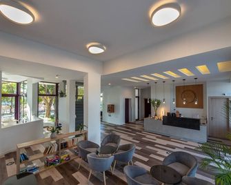 Avra Nafpliou - Mora Yenişehri - Lobi