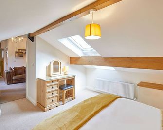Host Stay The Hayloft - Ilkley - Stairs