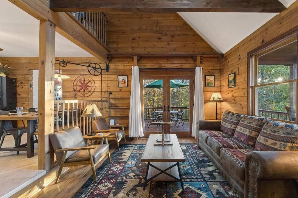 Blue Ridge Getaway - Sunset Views, A.T. Access - Harpers Ferry - Living room