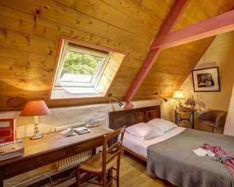 La Grange de Coatelan - Plougonven - Bedroom