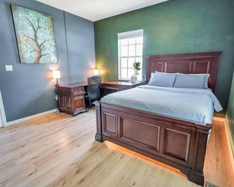 Smart Home Close To Downtown, Msu, And More - Springfield - Bedroom