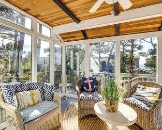 Coastal Tillamook Vacation Rental Ocean Views! - Tillamook - Salon