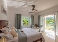 Tropic Villa Annex - Grand'Anse Praslin - Bedroom