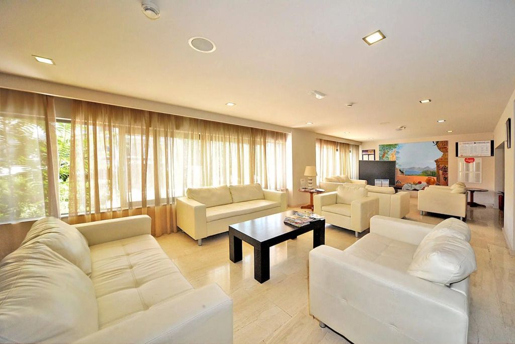 سانت كوستانتين هوتل