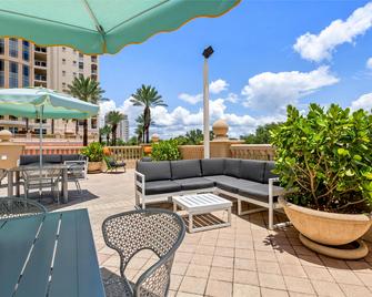Hampton Inn & Suites St. Petersburg/Downtown - St. Petersburg - Patio