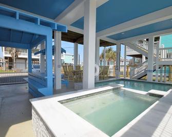 Beach Hanson 1 New Construction With Private Pool And Hot Tub. - Crystal Beach - Pool