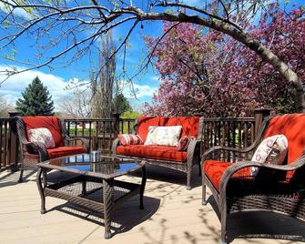 5bedrooms! Next to Park! Near Dining, Shops & Rec Center; Easy Access Downtown! - Northglenn - Balkon