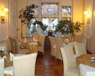 Hotel I Restauracja Palacyk - Legnica - Restaurante